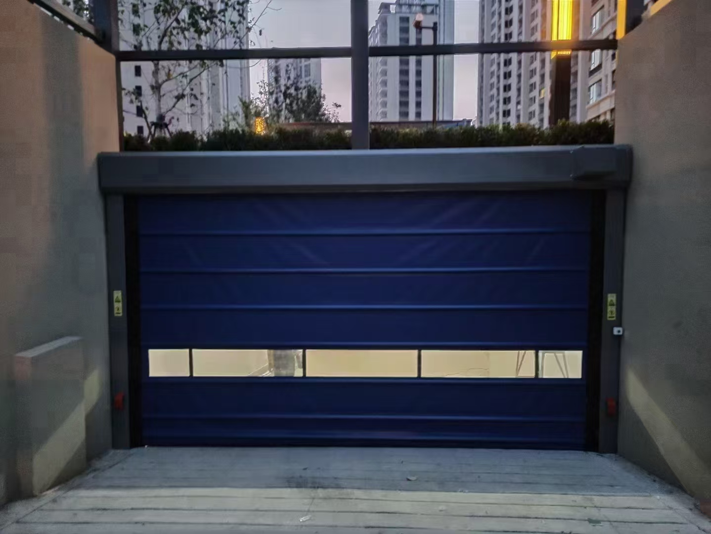 萬(wàn)科地產(chǎn)快速堆積門